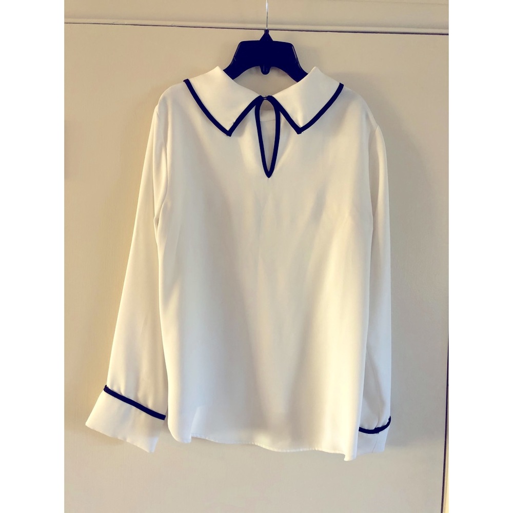 Classic blouse - Picture 3 of 3